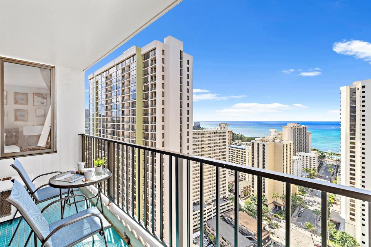 Waikiki Banyan 1br With Great Ocean Views, Steps To & Parking! * Honolulu