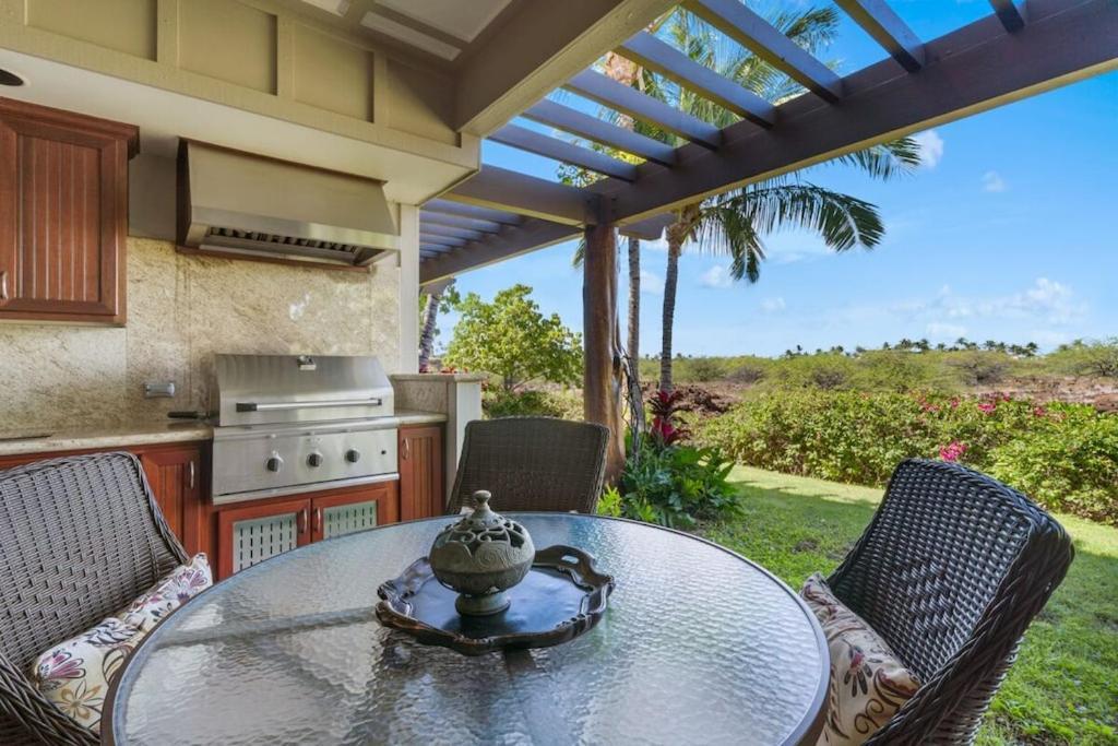 Mauna Lani Palm D-2 Corner Unit Historic View Holiday home Waikoloa