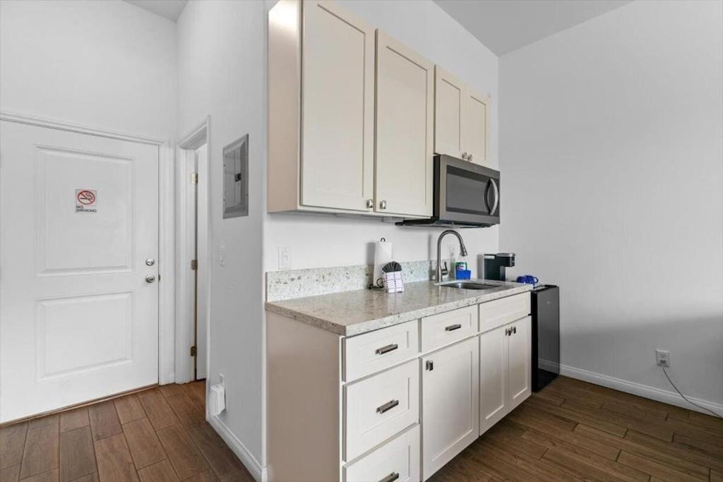 Unit 2 Maui Ohana Modern Wailuku
