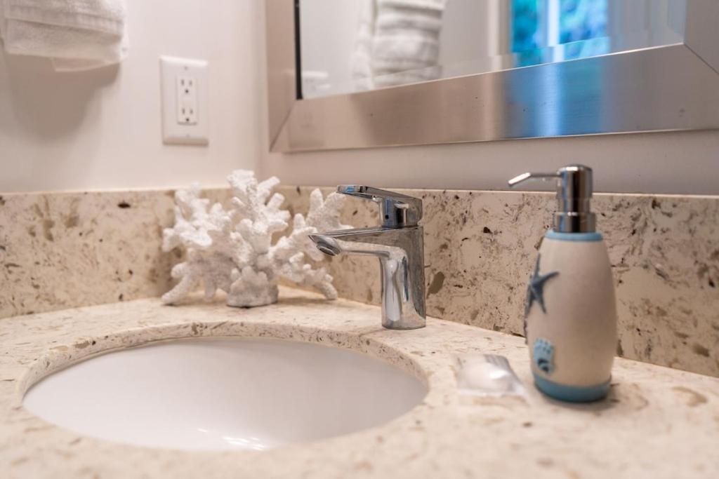 Unit 4 Maui Ohana Modern