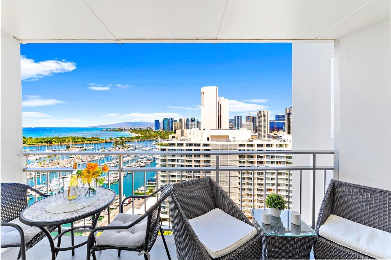 Apartment Beautiful Ocean Views At Ilikai *