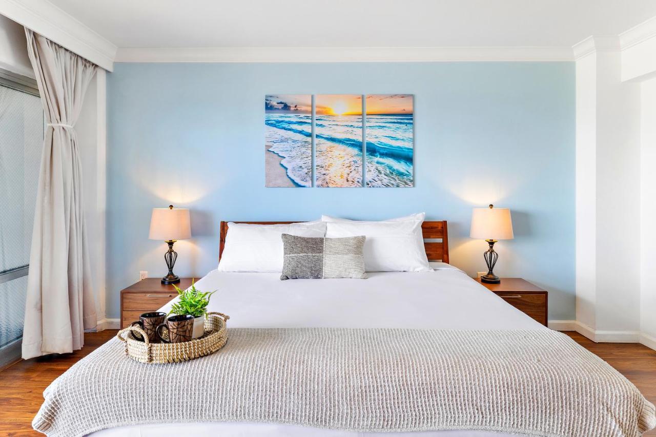 Apartment Beautiful Ocean Views At Ilikai Honolulu