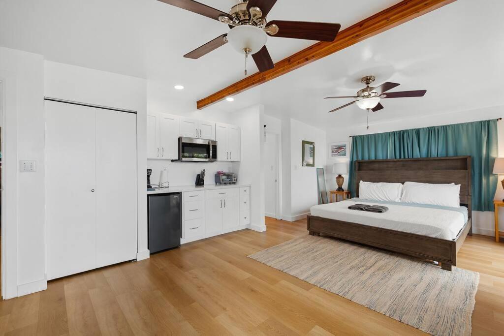 Apartment Ocean View Balcony Large Studio W Extra Sofa Bed, Contact Us For Price Drop