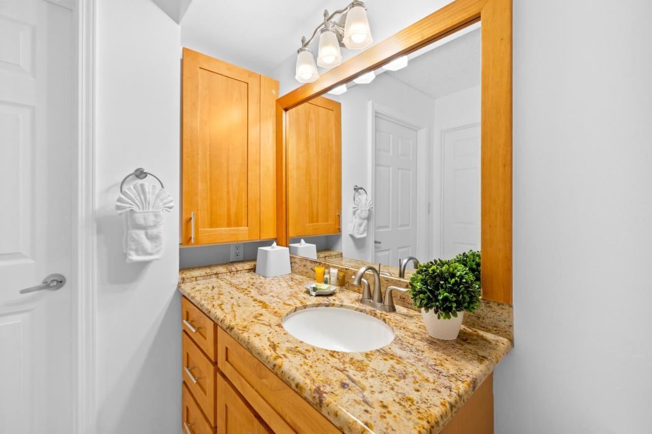 Stunning Ocean View 1br - Free Parking! Honolulu