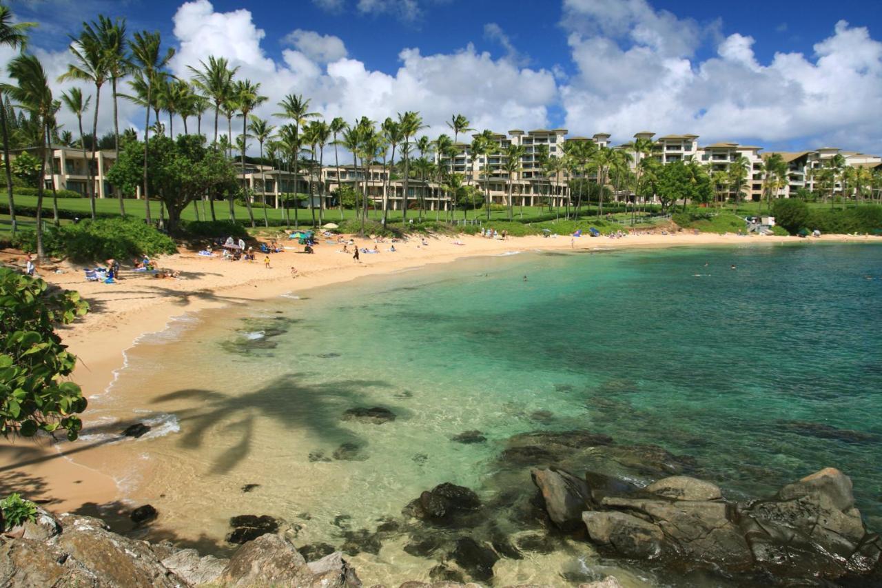 Beautiful 1 Bedroom With Ocean Views | Oceanfront Apartment *