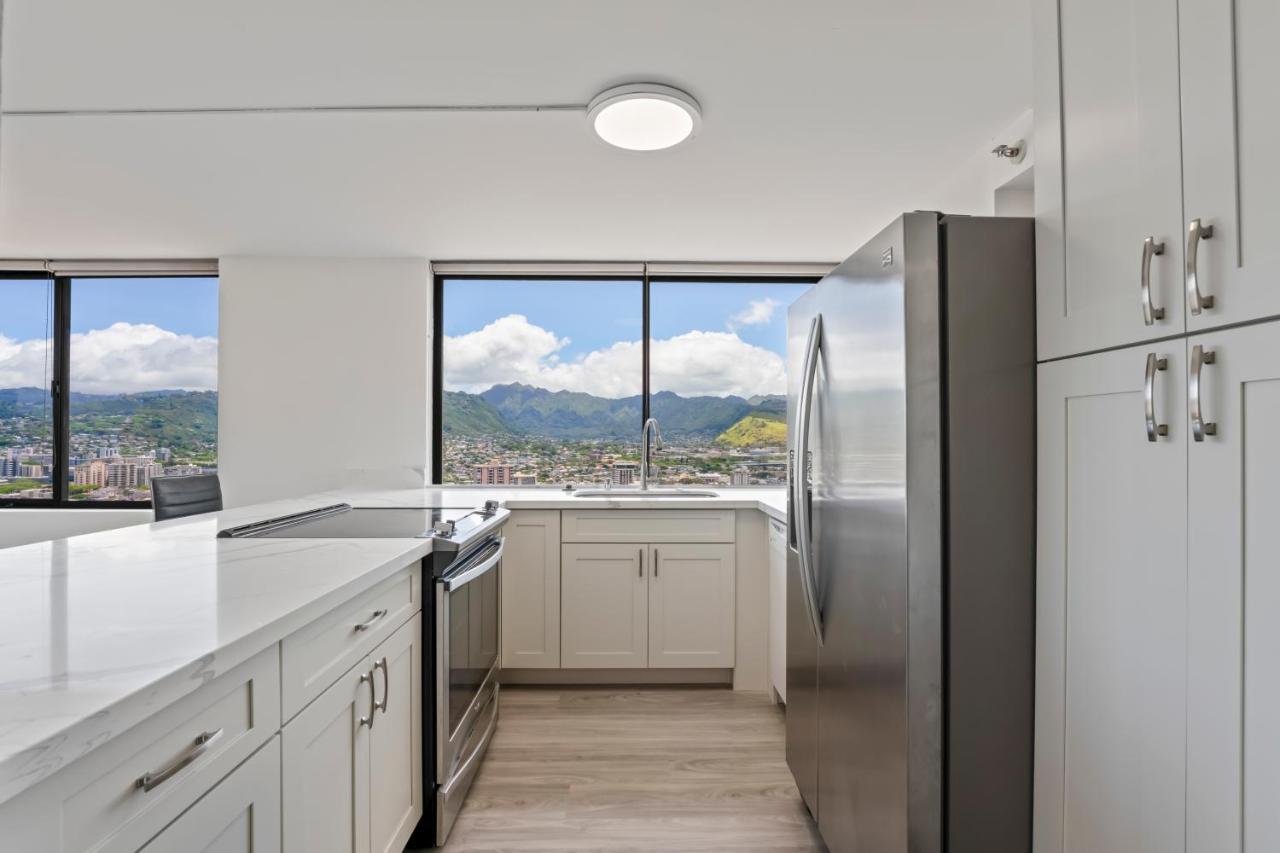 Hawaiian Monarch Penthouse 104 By Hawaii Ocean Club *