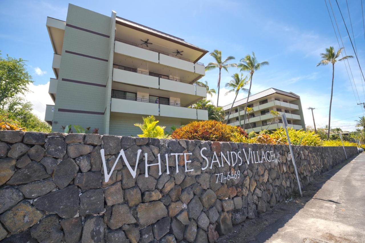 Family Getaway - Lava Room At Magic Sands Beach