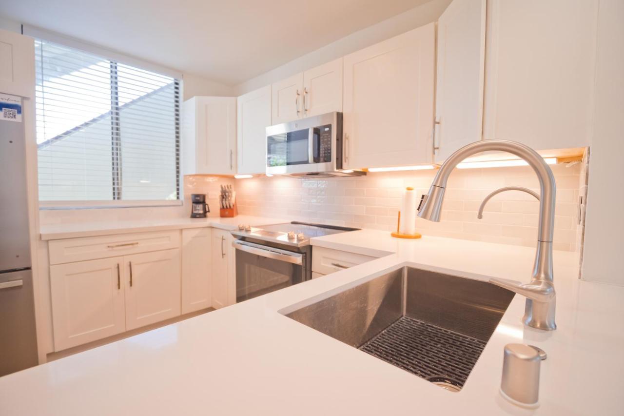 Apartment Family Getaway - Lava Room At Magic Sands Beach Kailua-Kona
