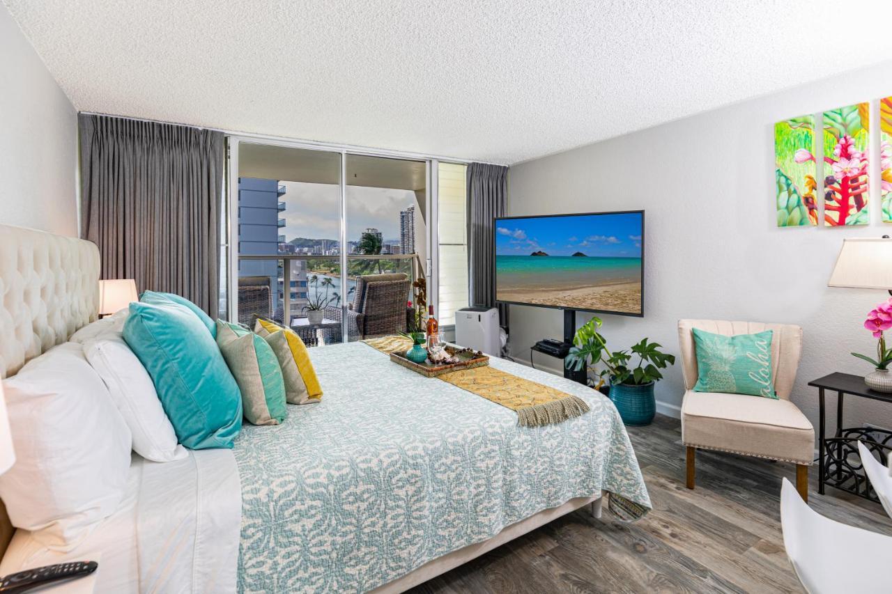 Beautifully Upgraded Studio Close To Waikiki Beach *