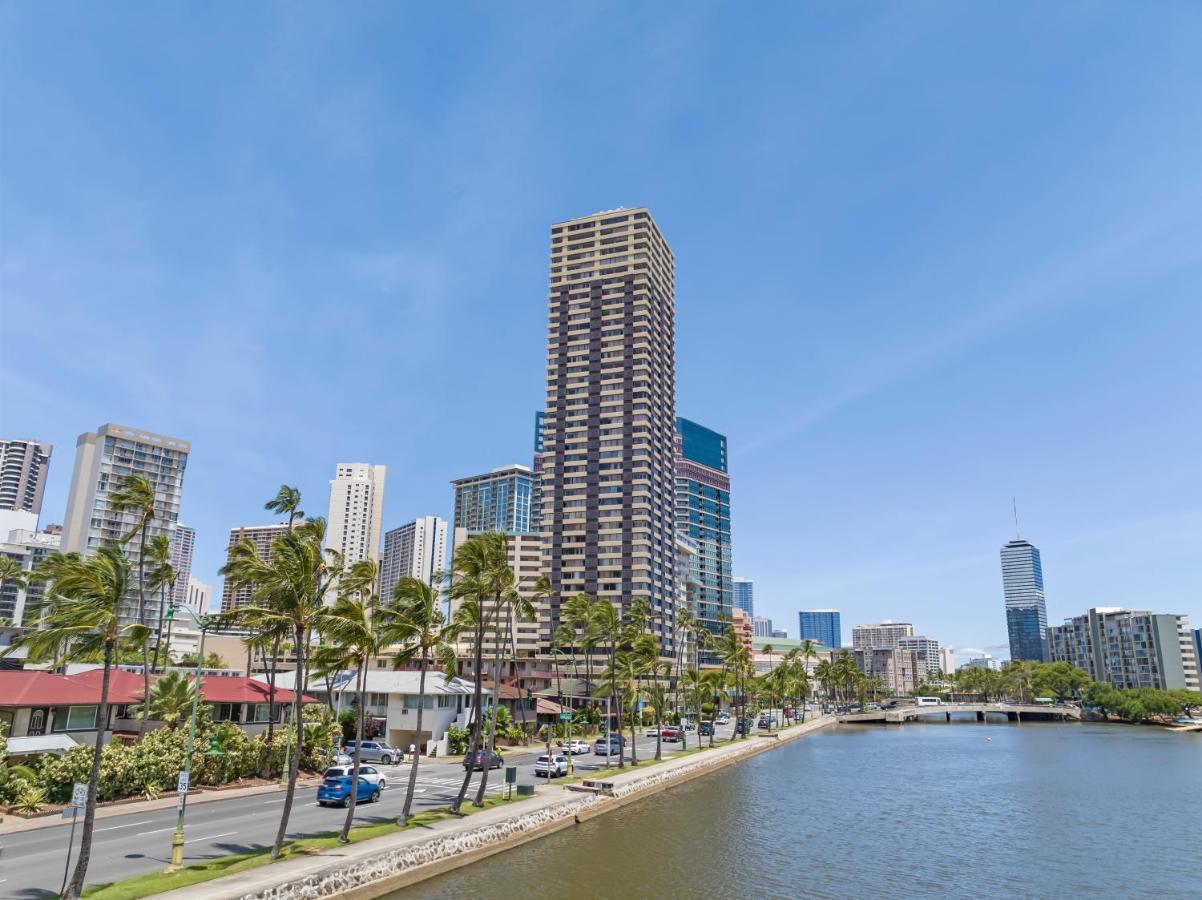 Hawaiian Monarch Penthouse 104 By Hawaii Ocean Club Apartment *