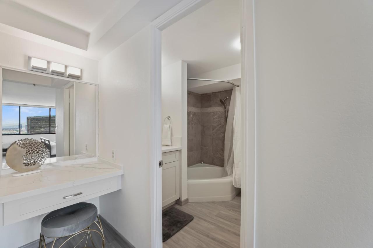 Apartment Hawaiian Monarch Penthouse 104 By Hawaii Ocean Club Honolulu
