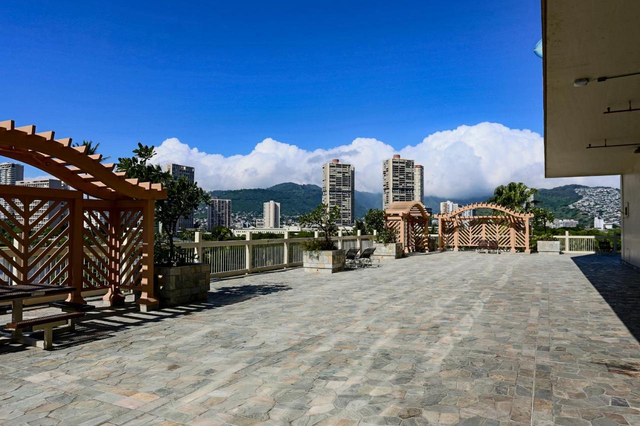Beautifully Upgraded Studio Close To Waikiki Beach Apartment