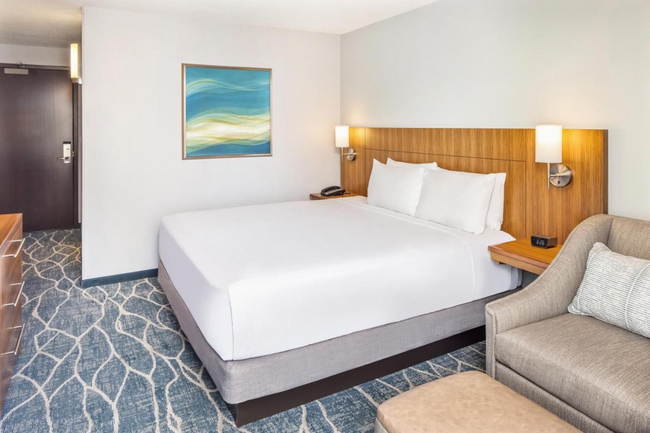 Hotel Hyatt Place Waikiki 4*
