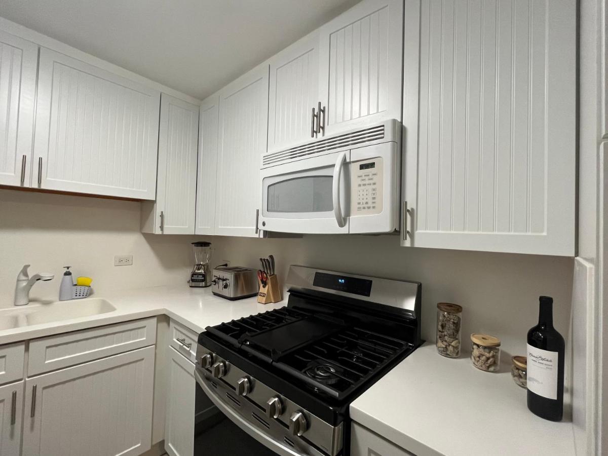 Apartment Waikiki 2 Bedrooms 2 Bathrooms With 1 Free Parking Space *