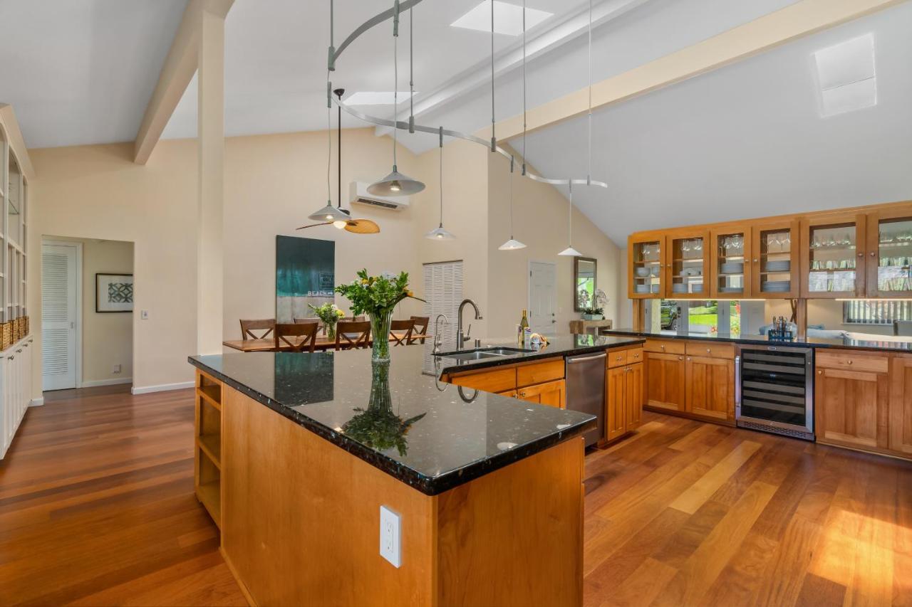 4br 2ba Newly Furnished Home, Ac, Pool, Tennis Holiday home Princeville