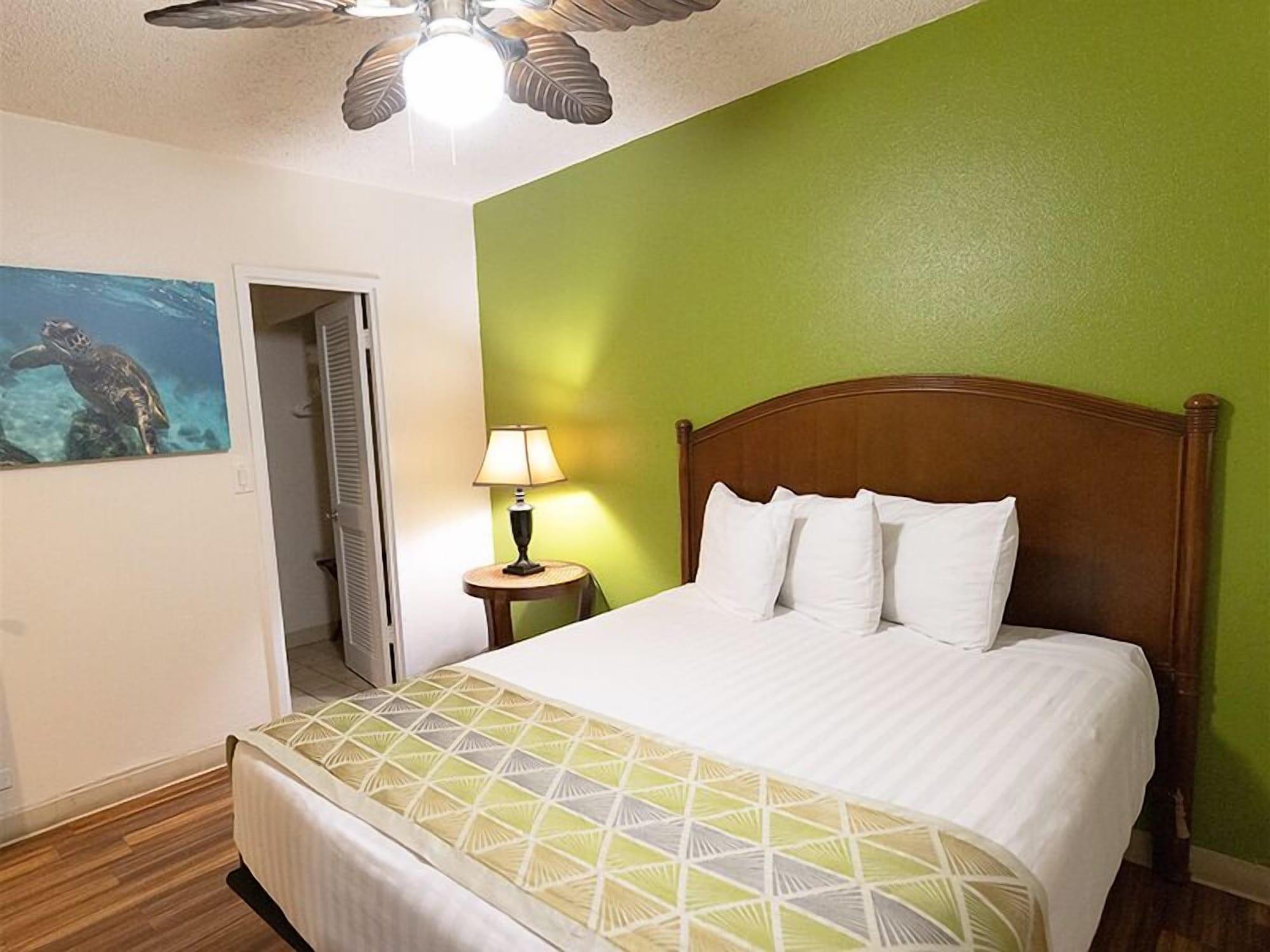Hotel Pacific Marina Airport