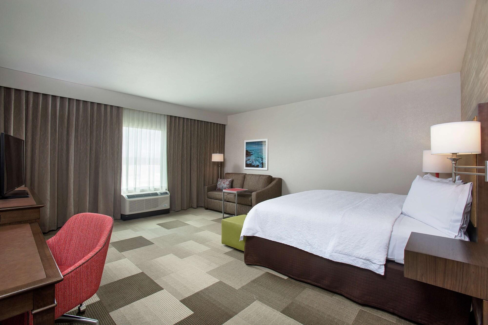 Hampton Inn & Suites Oahu Kapolei - Free Parking - No Resort Fee 3*