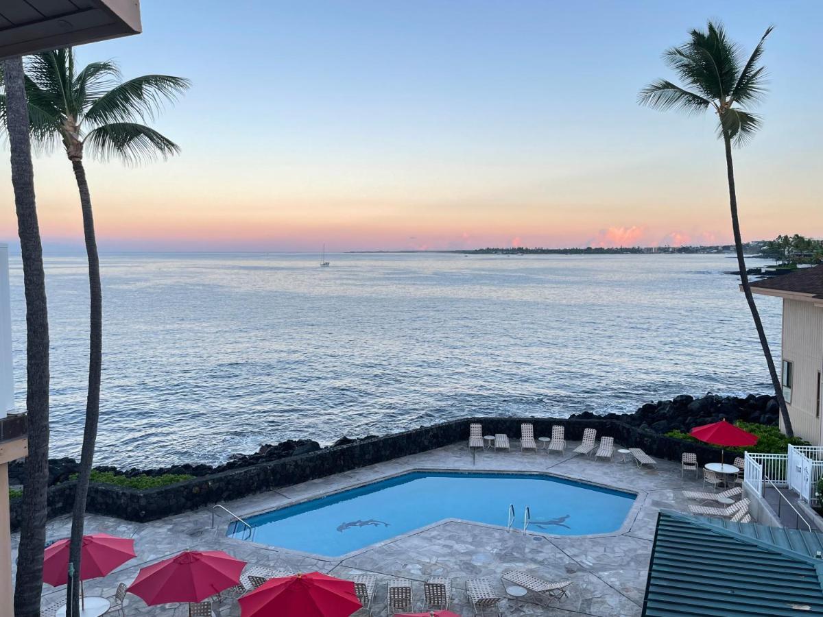 Sea Village With Unobstructed Ocean Views And Oceanside Pool Apartment Kailua-Kona