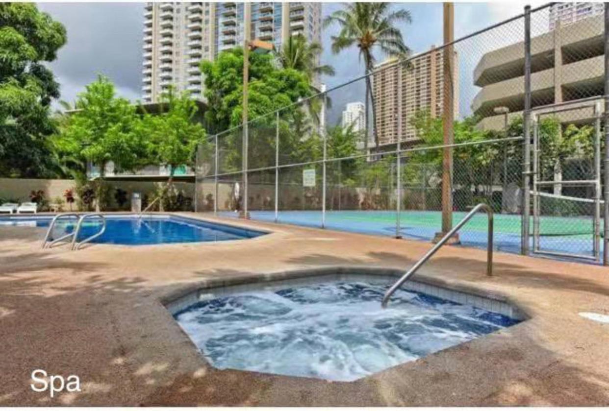 Waikiki High-rise Sea View Free Parking Aparthotel *