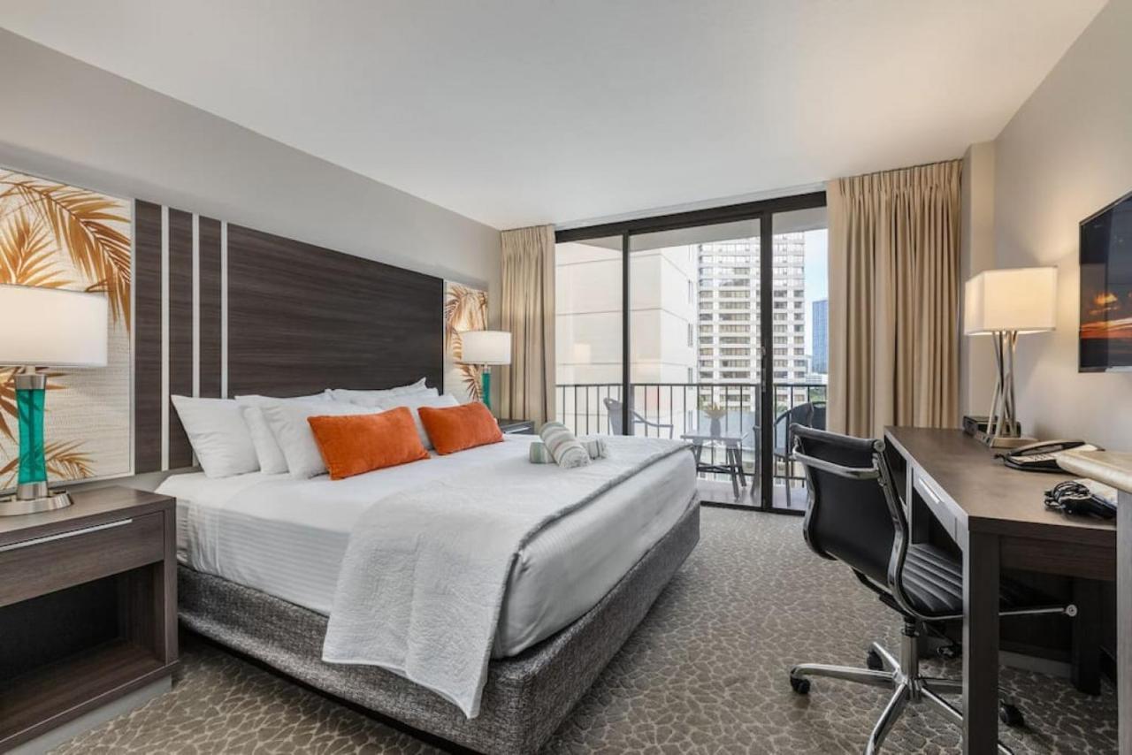 Incredible Location Free Parking In Waikiki Honolulu