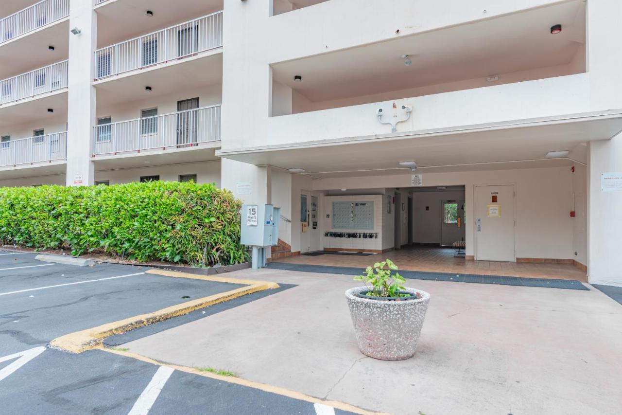 Village 605 Apartment