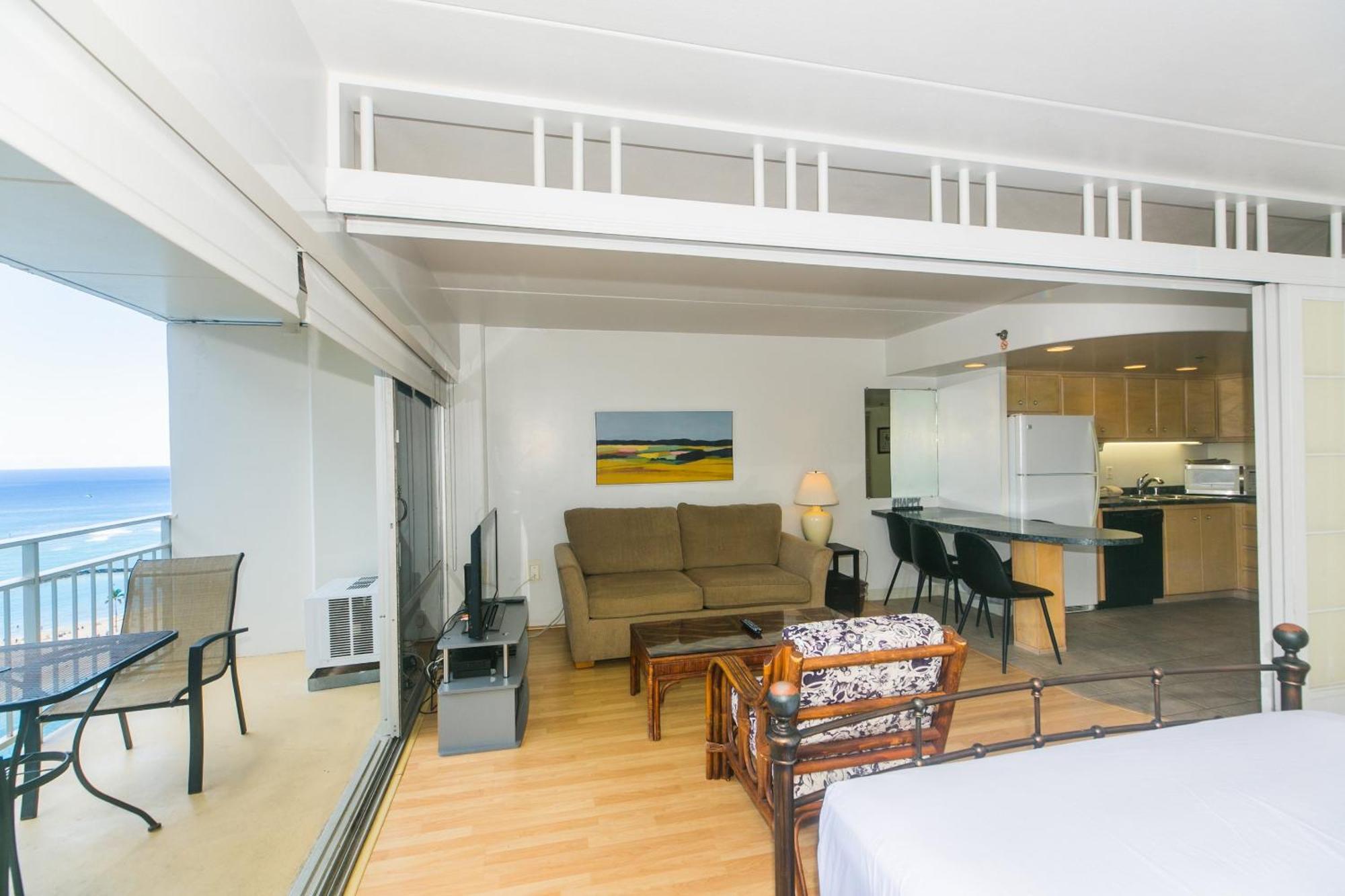 Ilikai Tower 1936 Lagoon View 1br Apartment