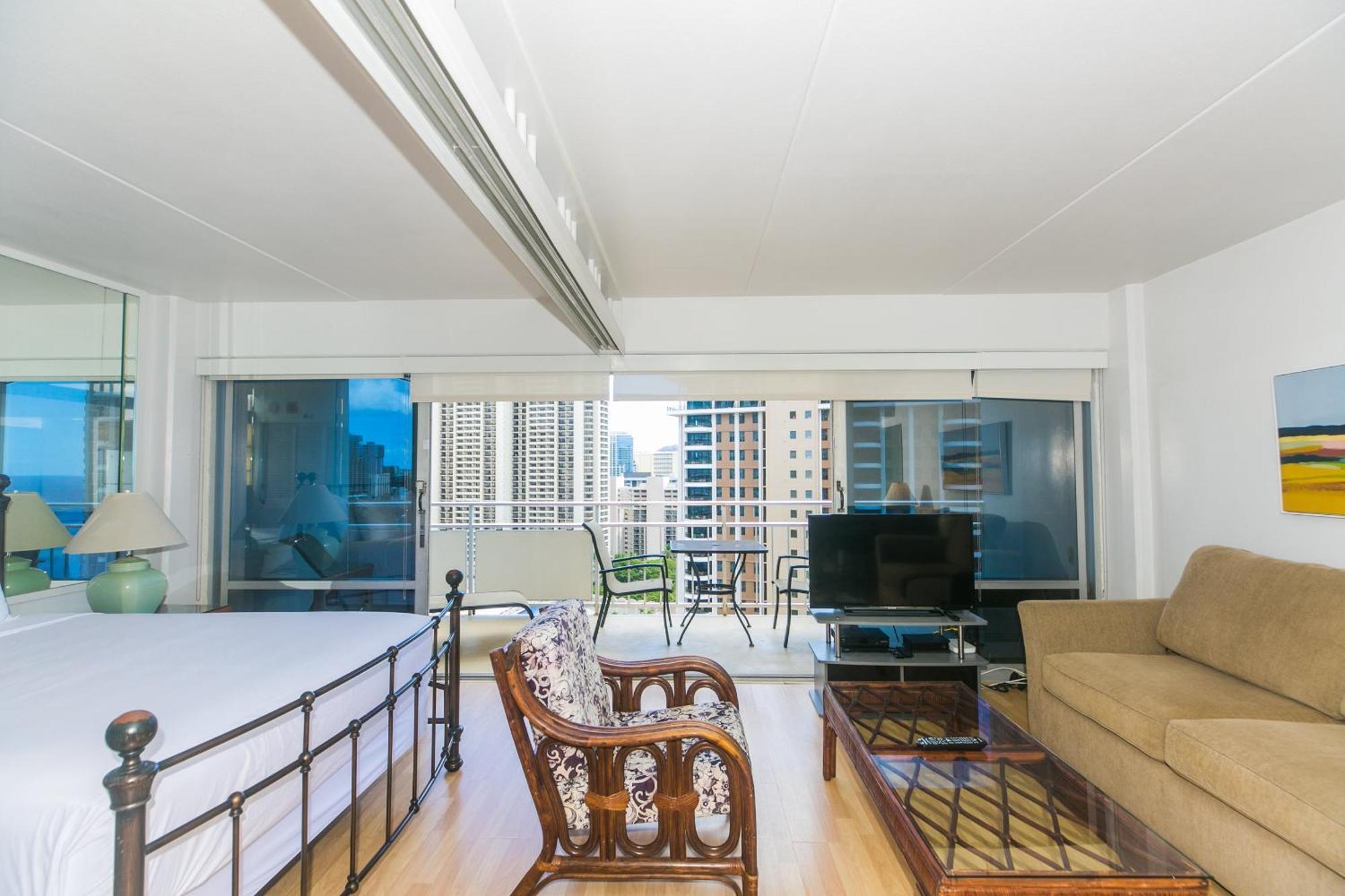 Ilikai Tower 1936 Lagoon View 1br Apartment
