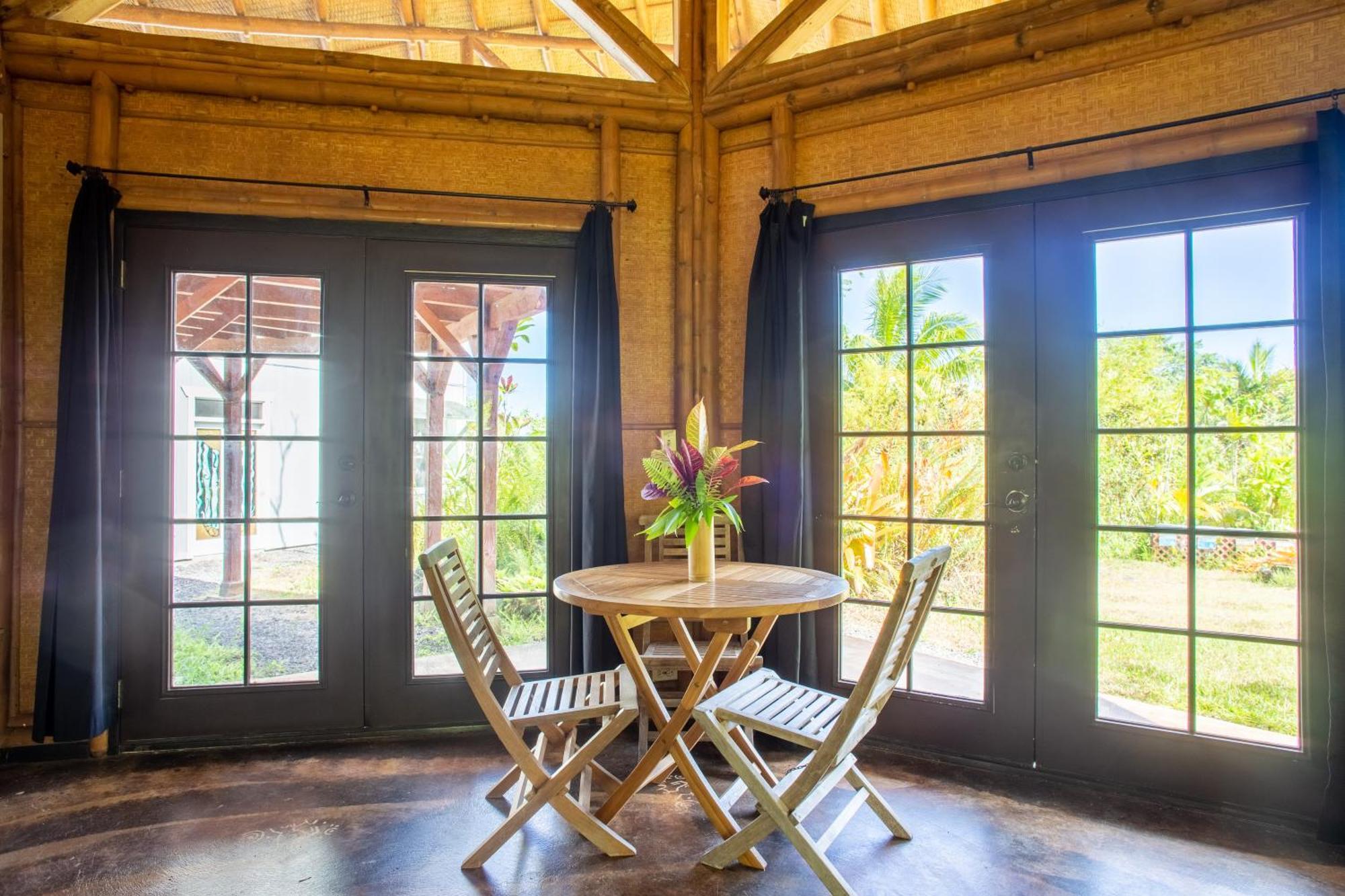 Kalani Oceanside Retreat Lodge Pahoa