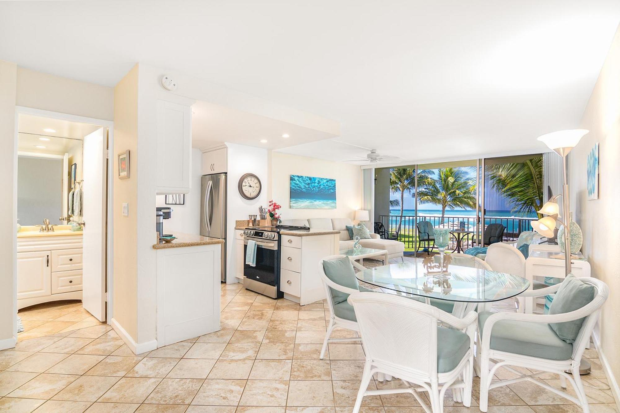 ***serendipity On The Moana - & Oceanfront - Great For Work & Play!*** Apartment