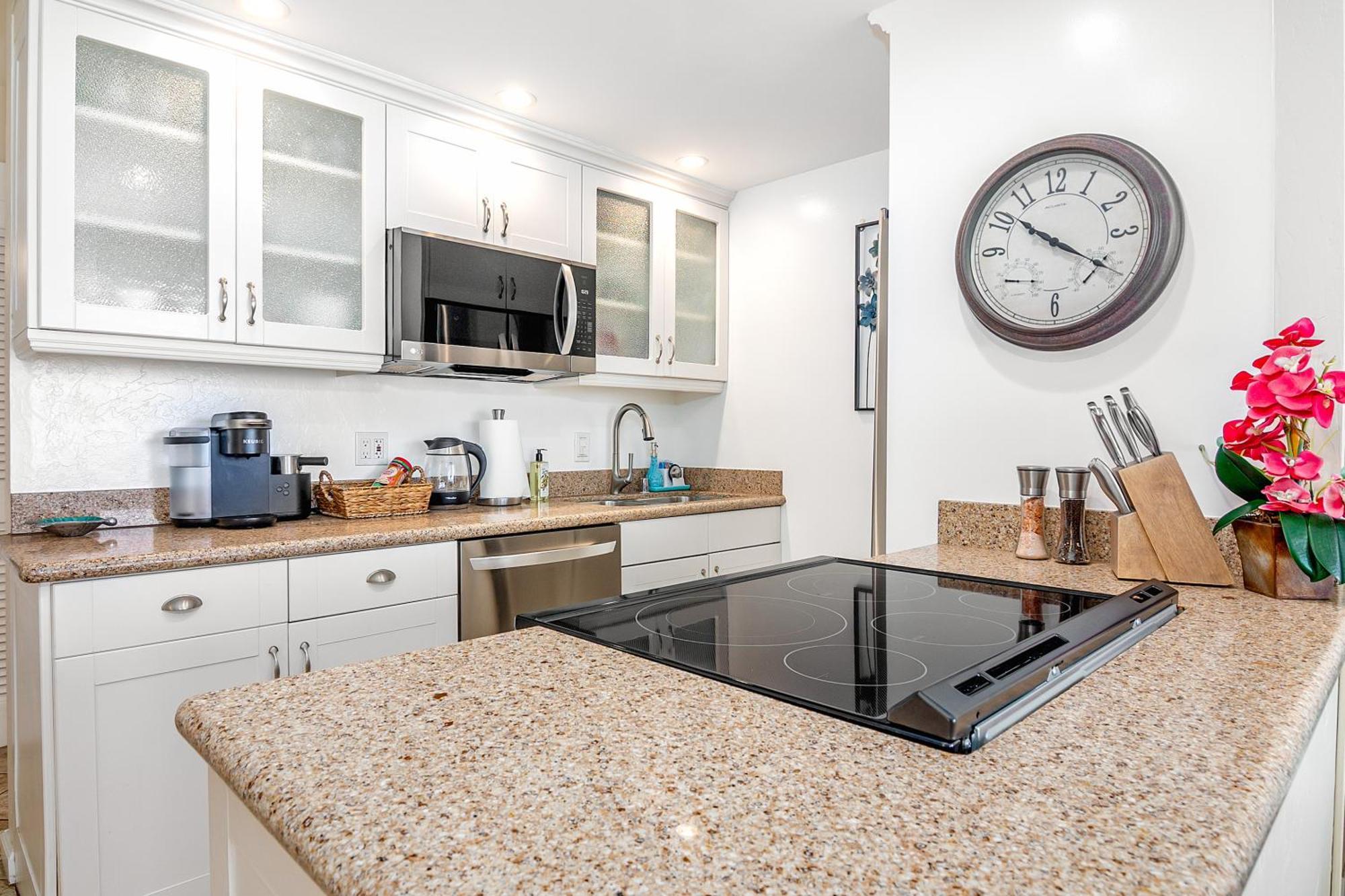 ***serendipity On The Moana - & Oceanfront - Great For Work & Play!*** Apartment