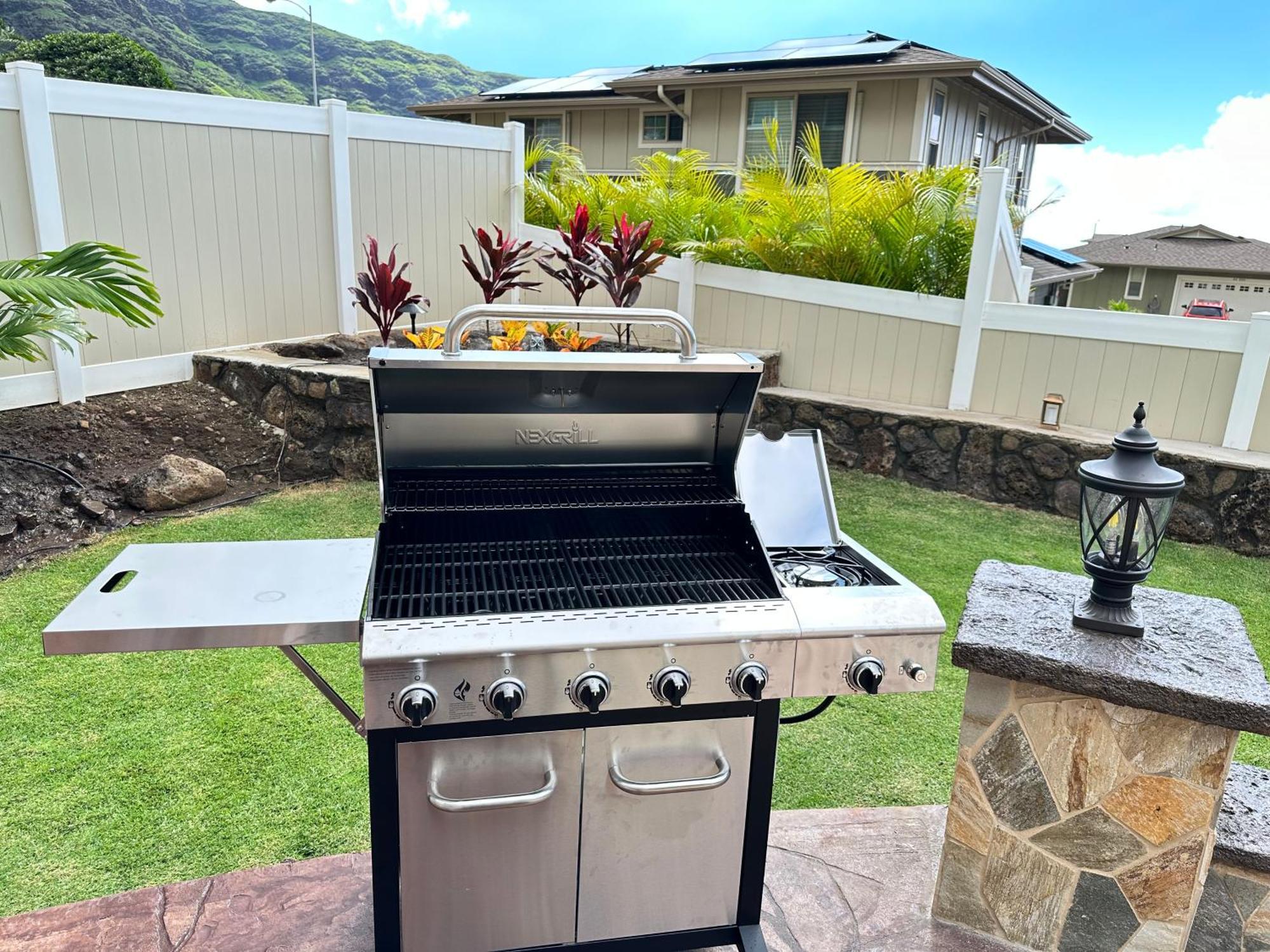 New 4 Bedroom With Ocean And Gorgeous Mountain Views In The Gated Community Of Mauna Olu * Waianae