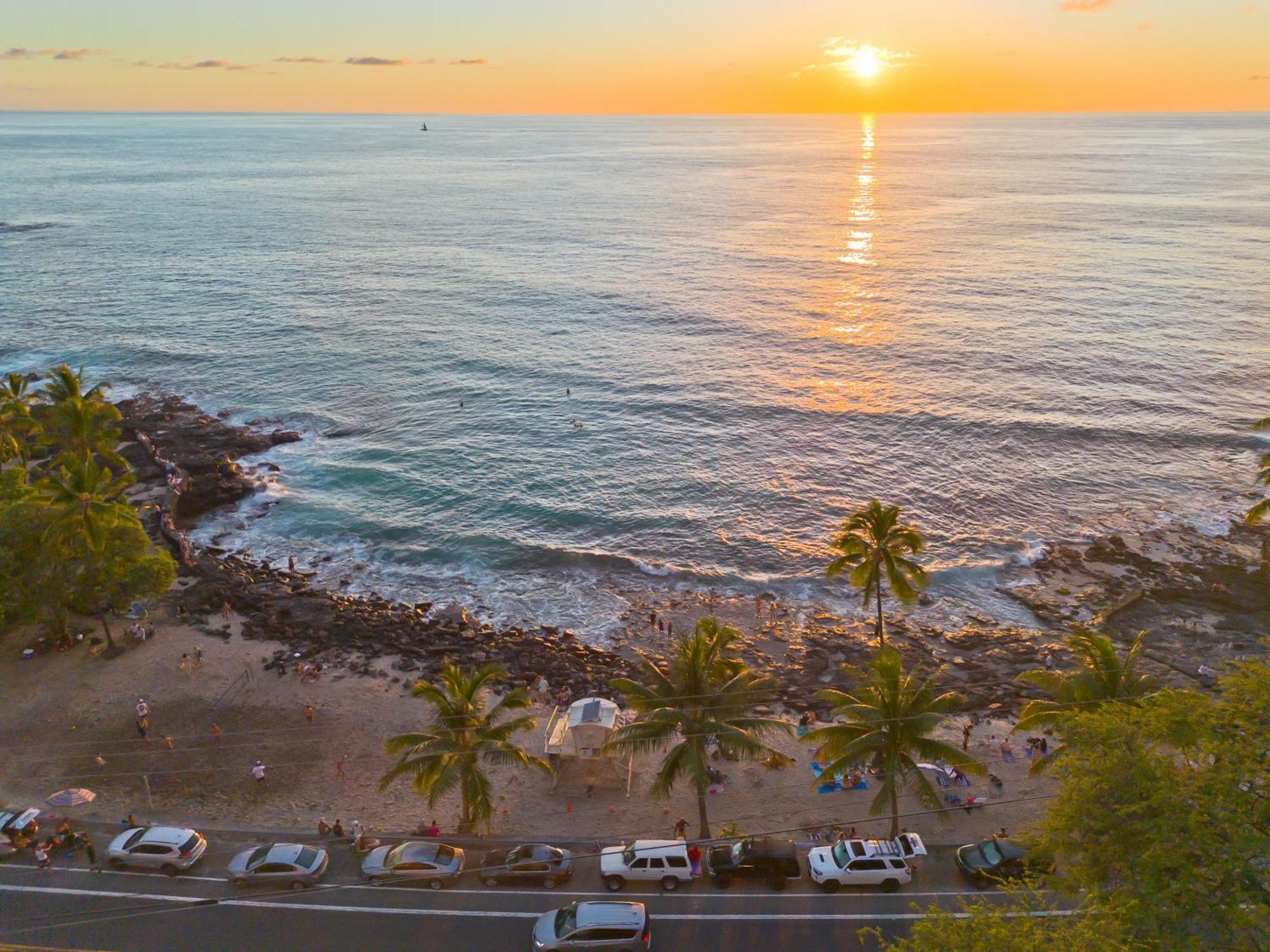 Apartment Family Getaway - Lava Room At Magic Sands Beach *
