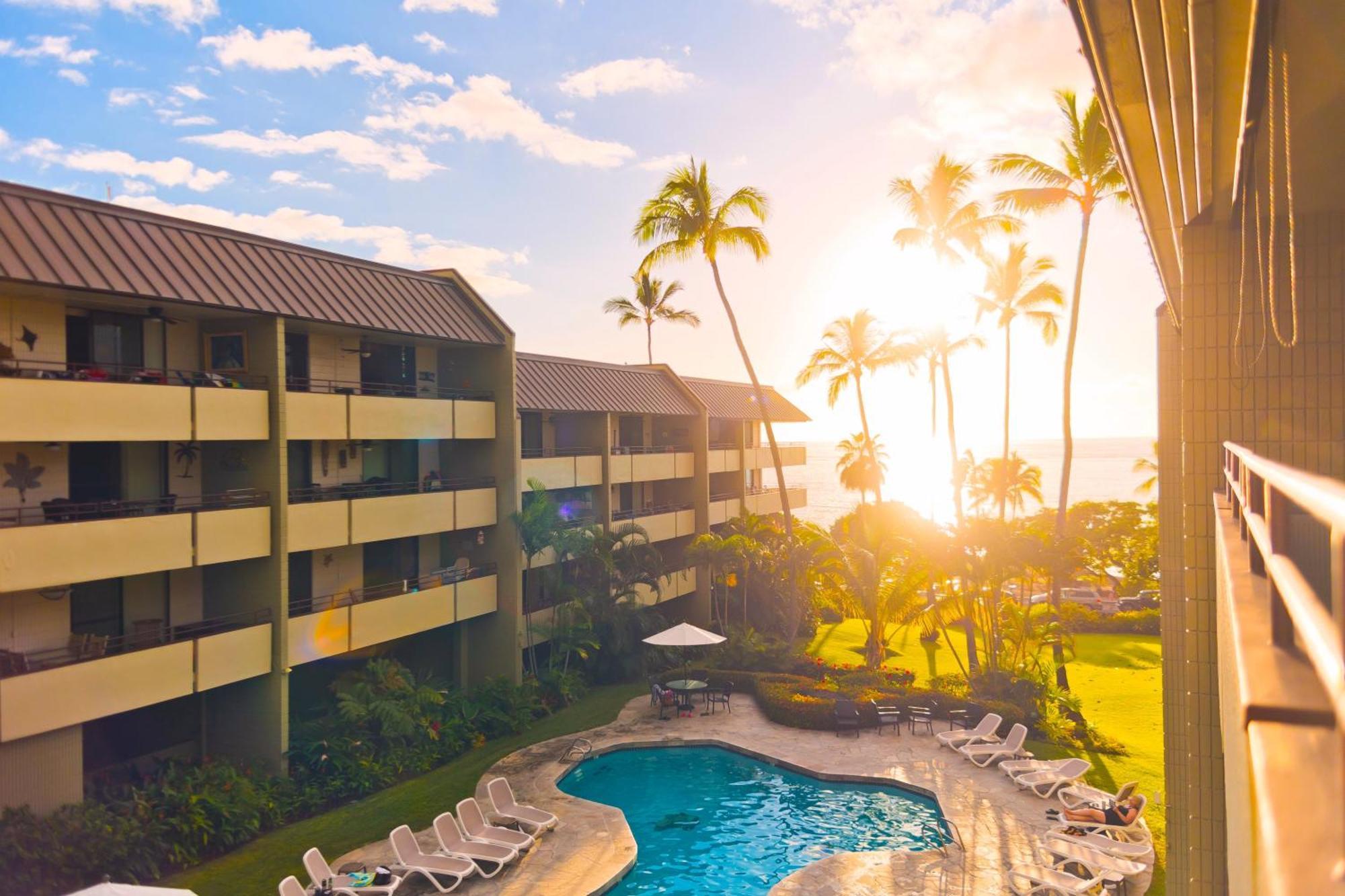 Apartment Family Getaway - Lava Room At Magic Sands Beach