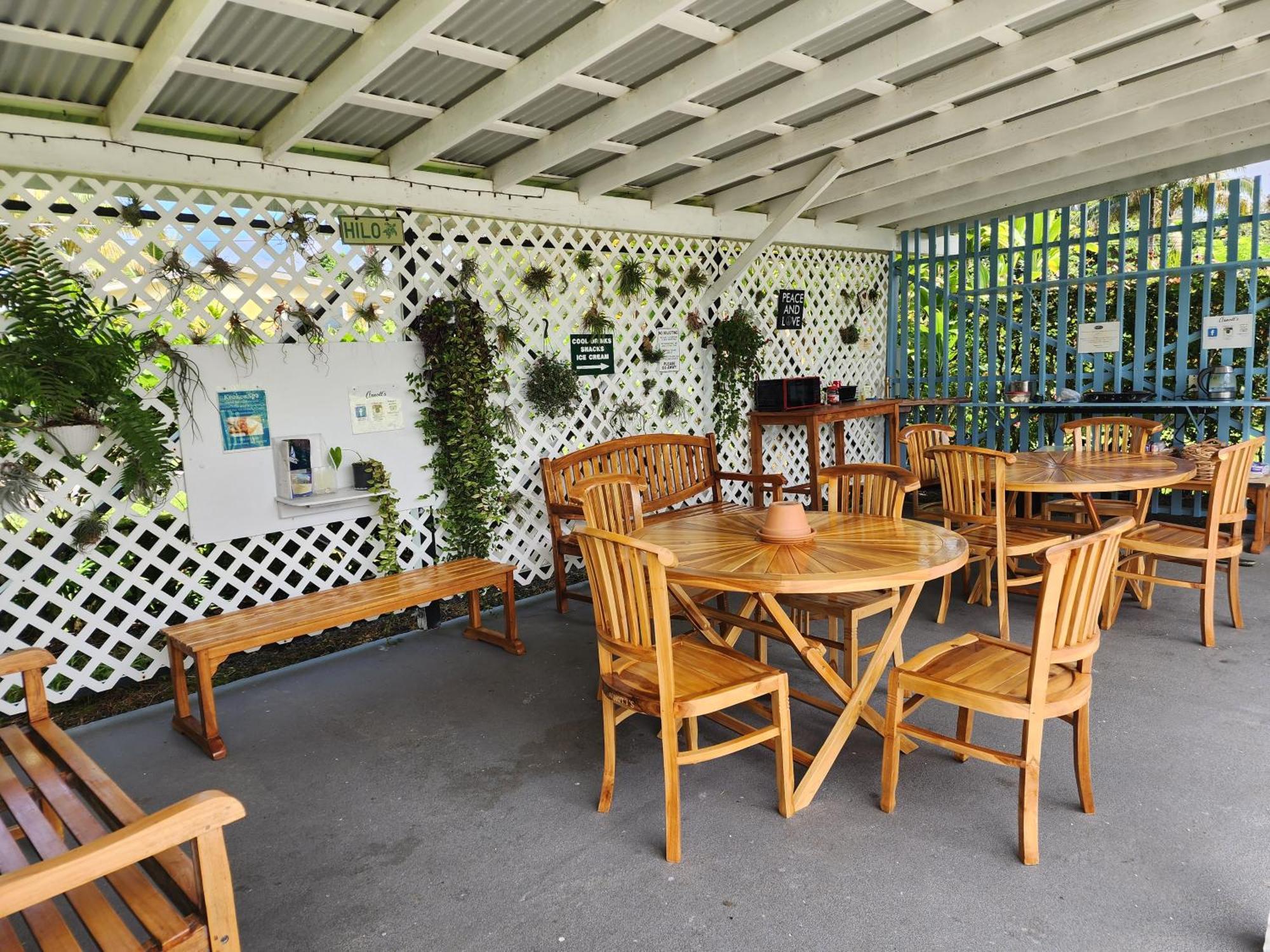 Arnott's & Hiking Adventures Lodge Hilo