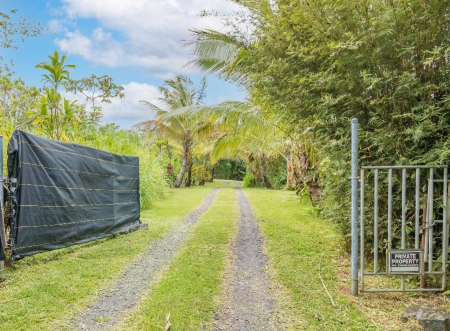 Homestay Off-grid Getaway With Ocean Views In Paradise