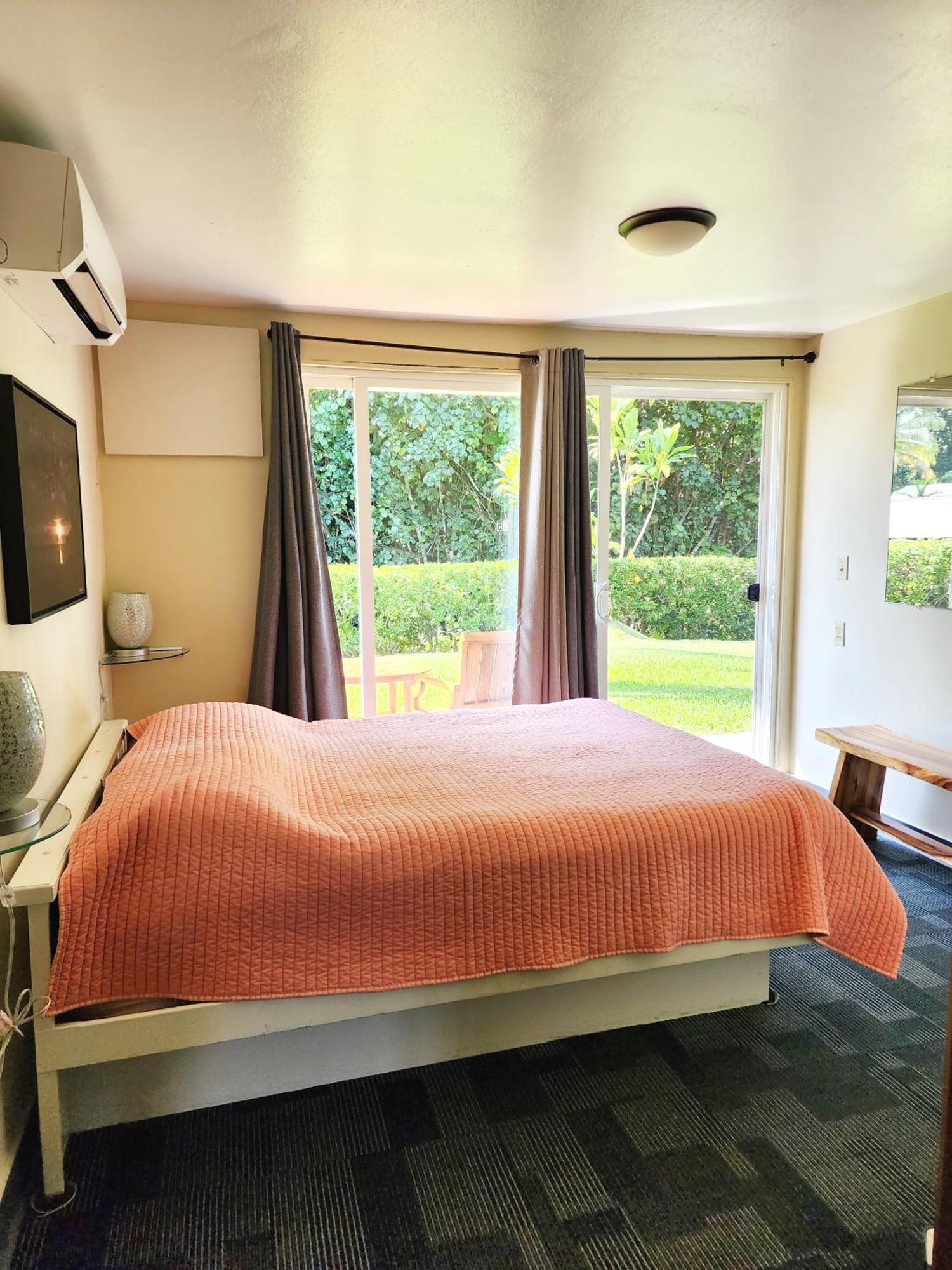Arnott's & Hiking Adventures Lodge Hilo