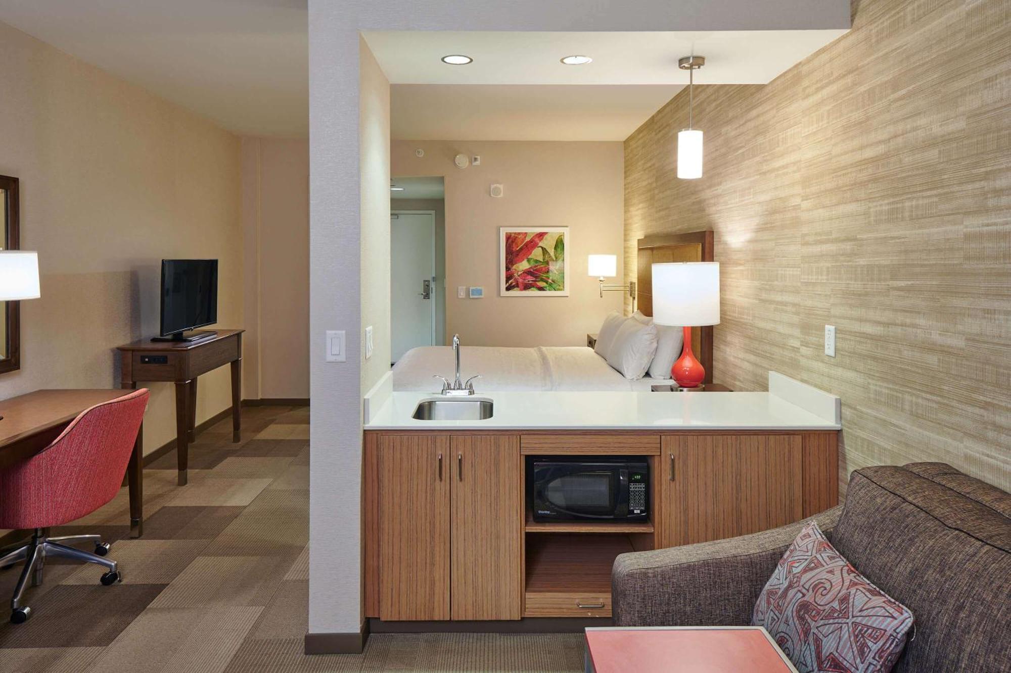 Hampton Inn & Suites Oahu Kapolei - Free Parking - No Resort Fee Hotel Kapolei