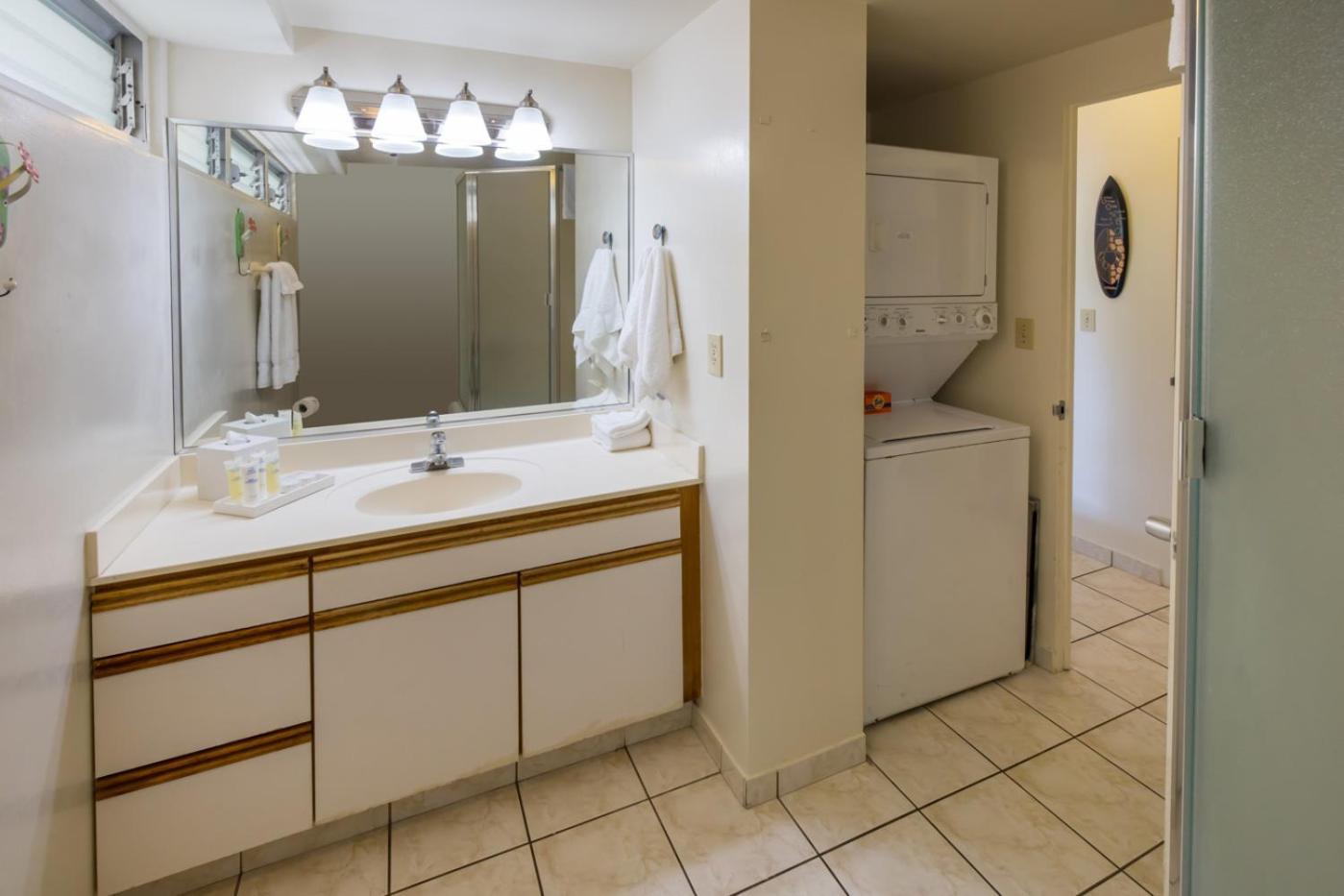 Apartment Waikiki Shore By Outrigger