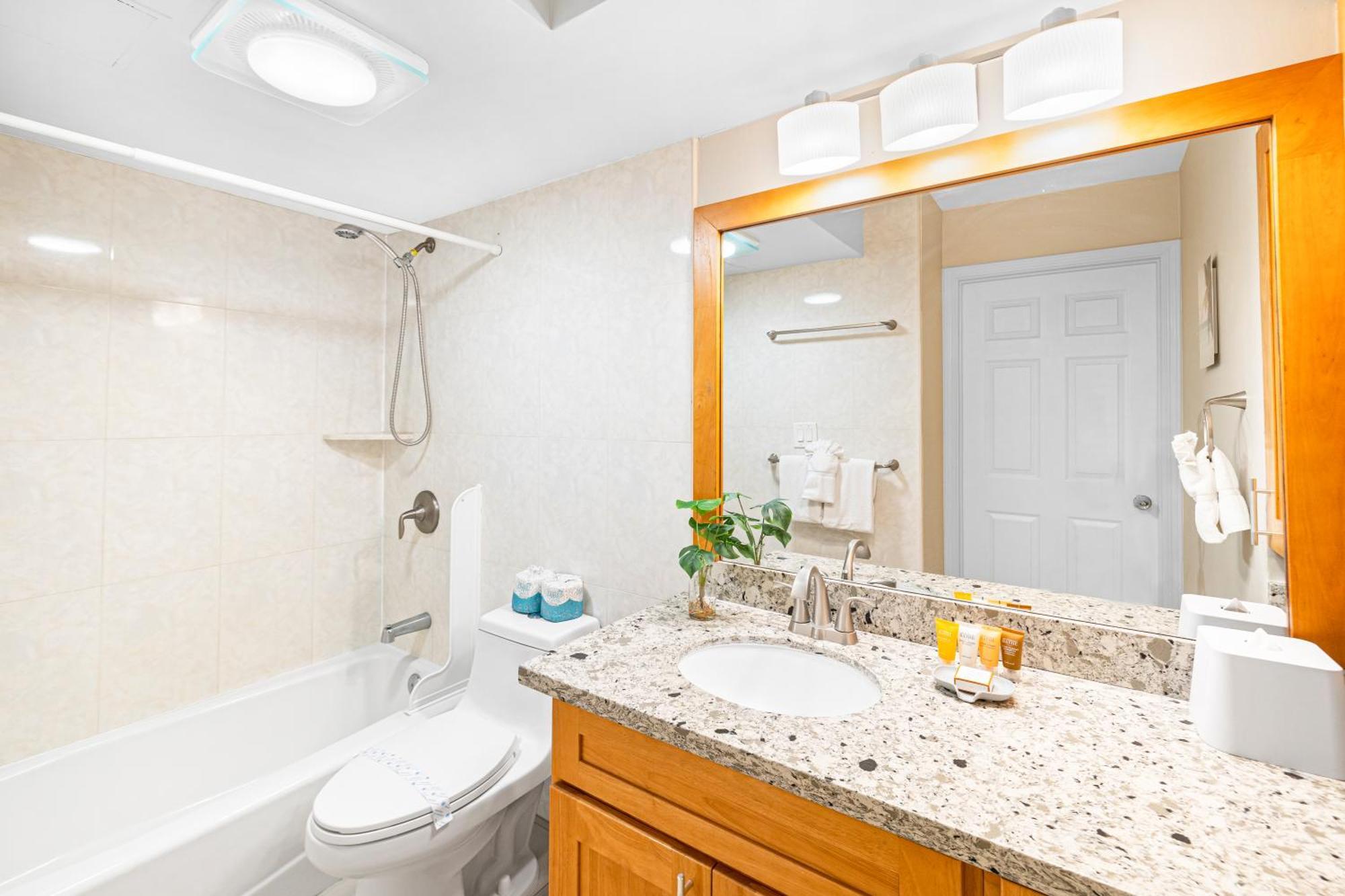 Apartment Great Ocean View Condo, Near With Free Parking! Honolulu