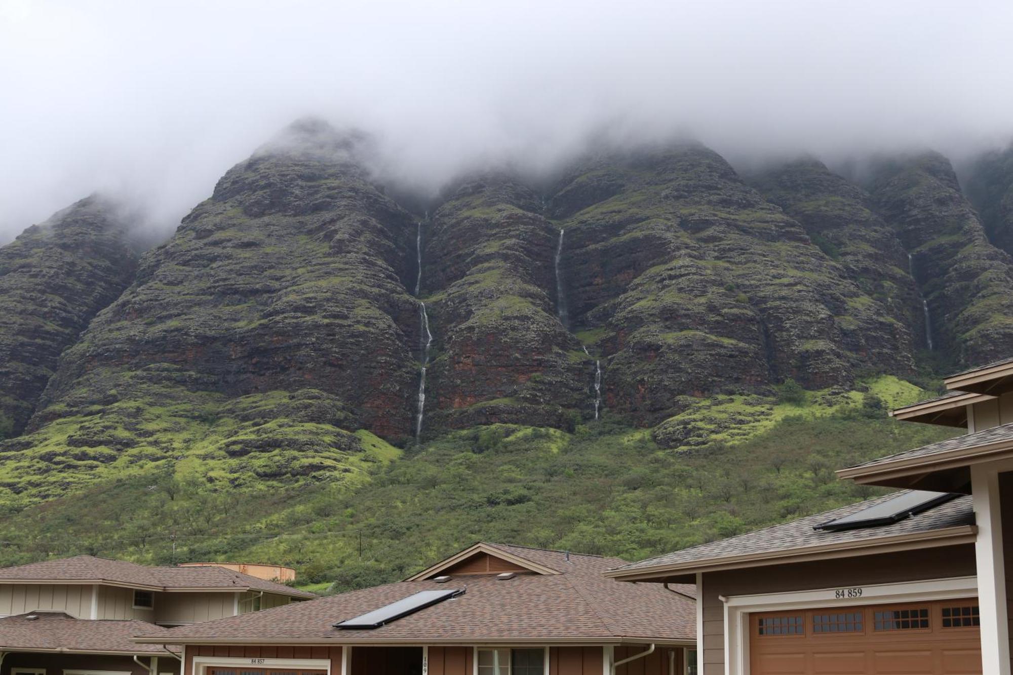 New 4 Bedroom With Ocean And Gorgeous Mountain Views In The Gated Community Of Mauna Olu * Waianae