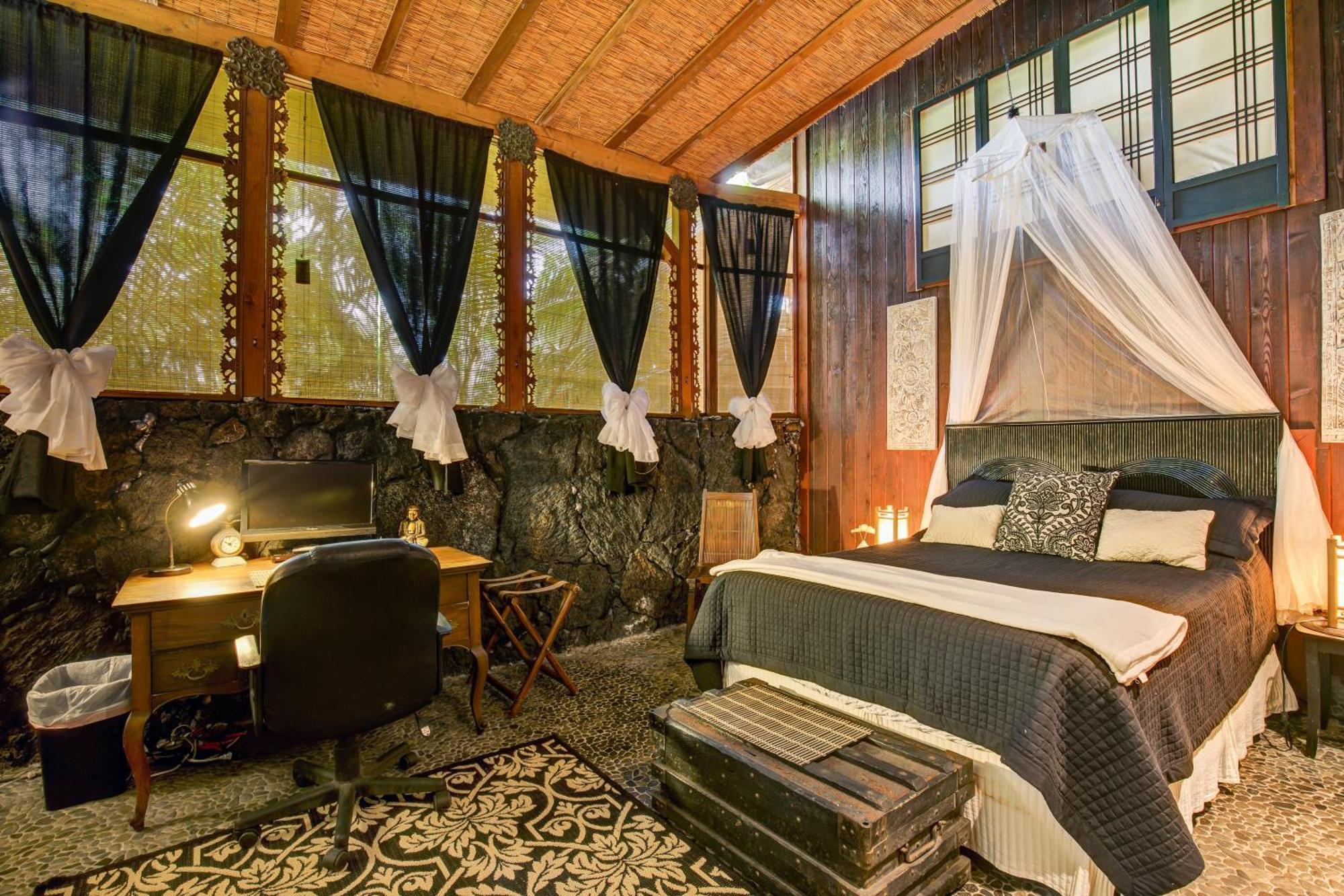 The Bali House And At Hawaii Holiday home *