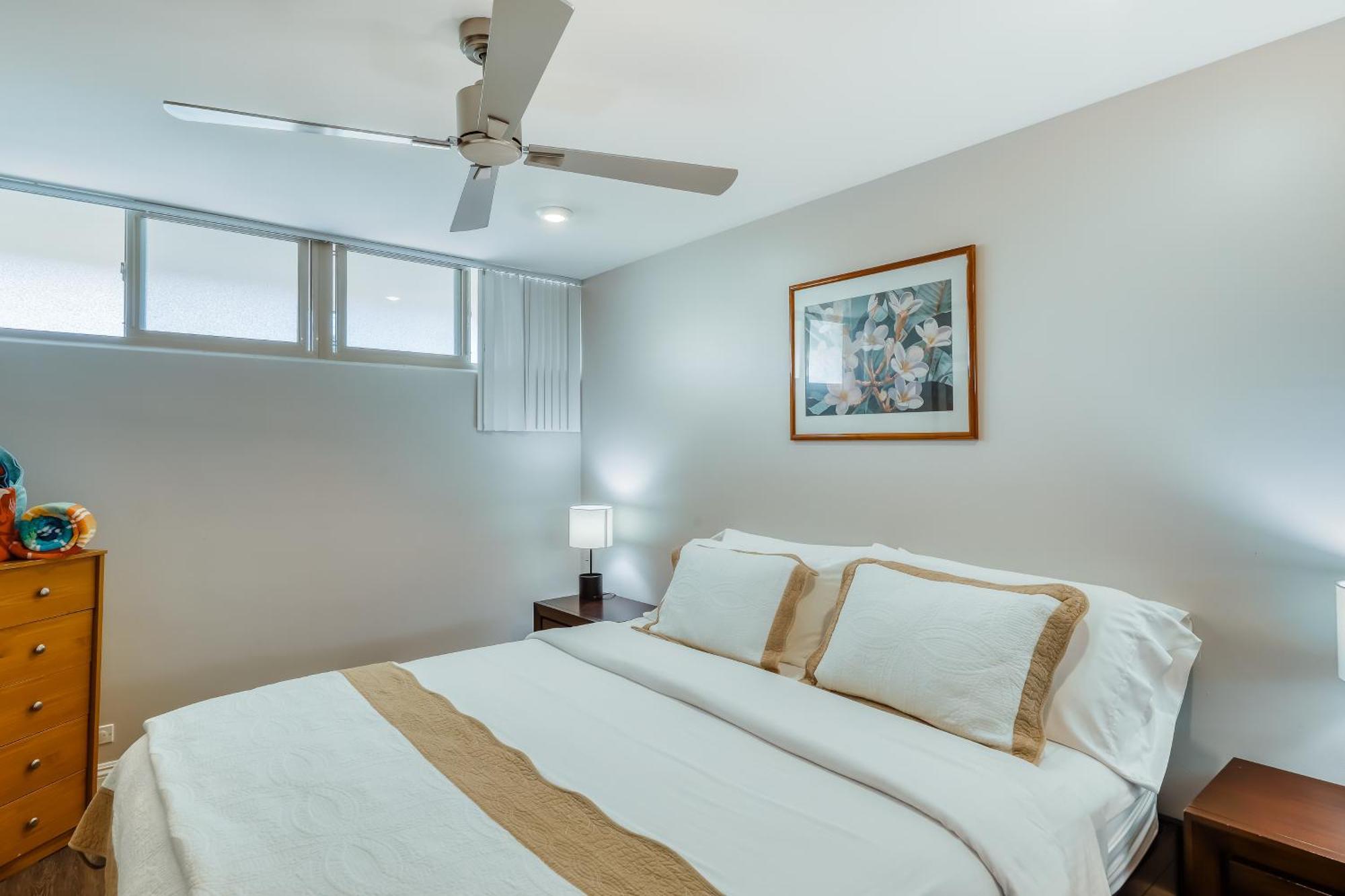 Reef Oceanfront Apartment Kahana