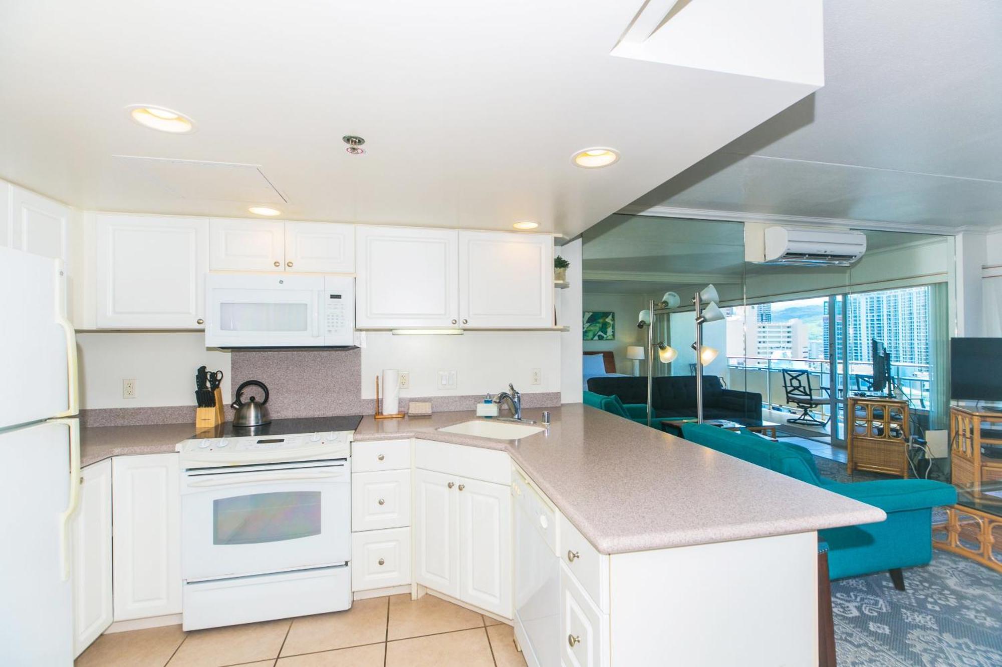 Ilikai Tower 1915 View 1br Apartment *