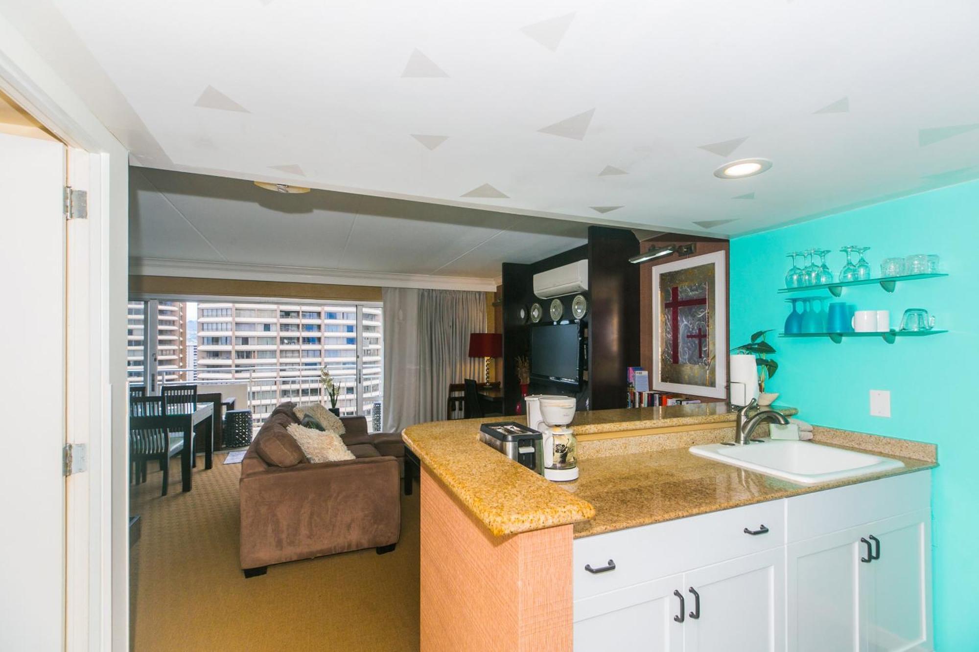 Ilikai Tower 2121 View 1br