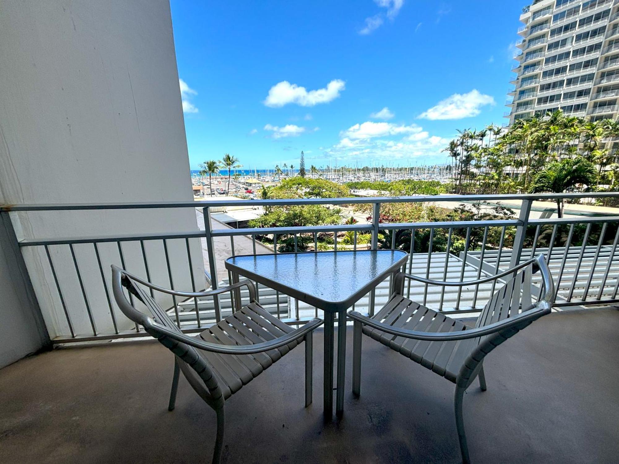 Ilikai 302 - Spacious With Stunning Ocean & Harbor Views *