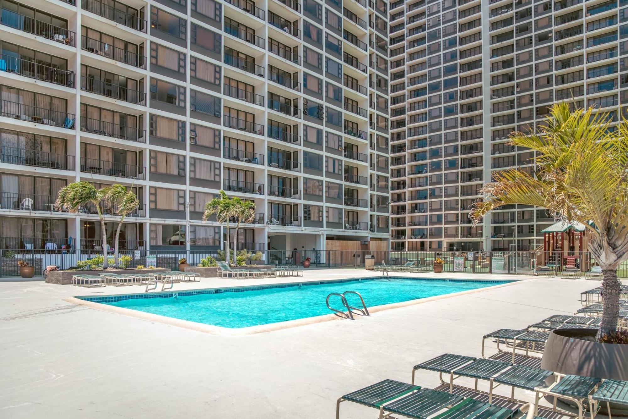 Aloha Getaway, Ocean View Near Waikiki With Free Parking Apartment *