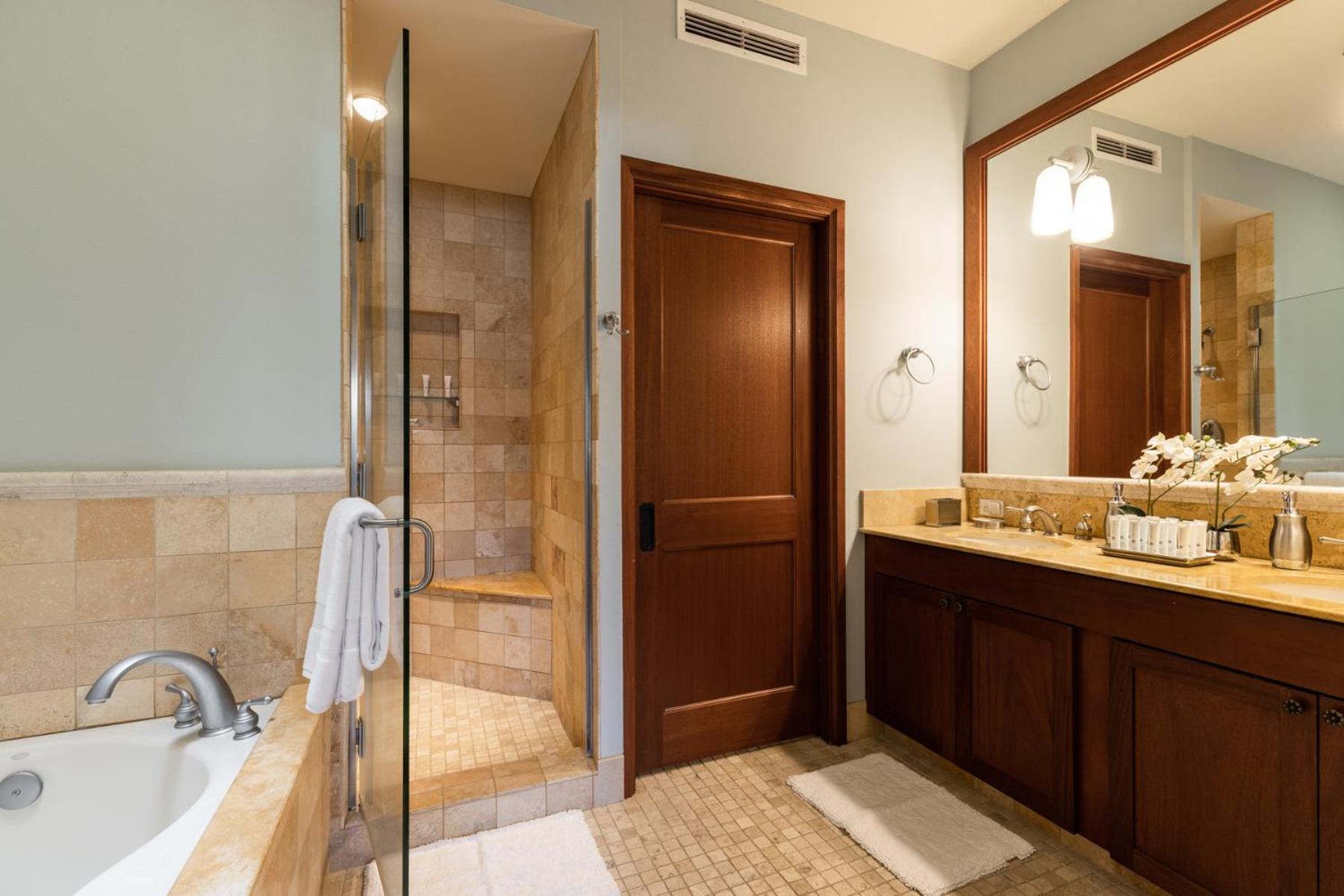 Hilton Pool Pass Included, Kolea - Luxe Penthouse