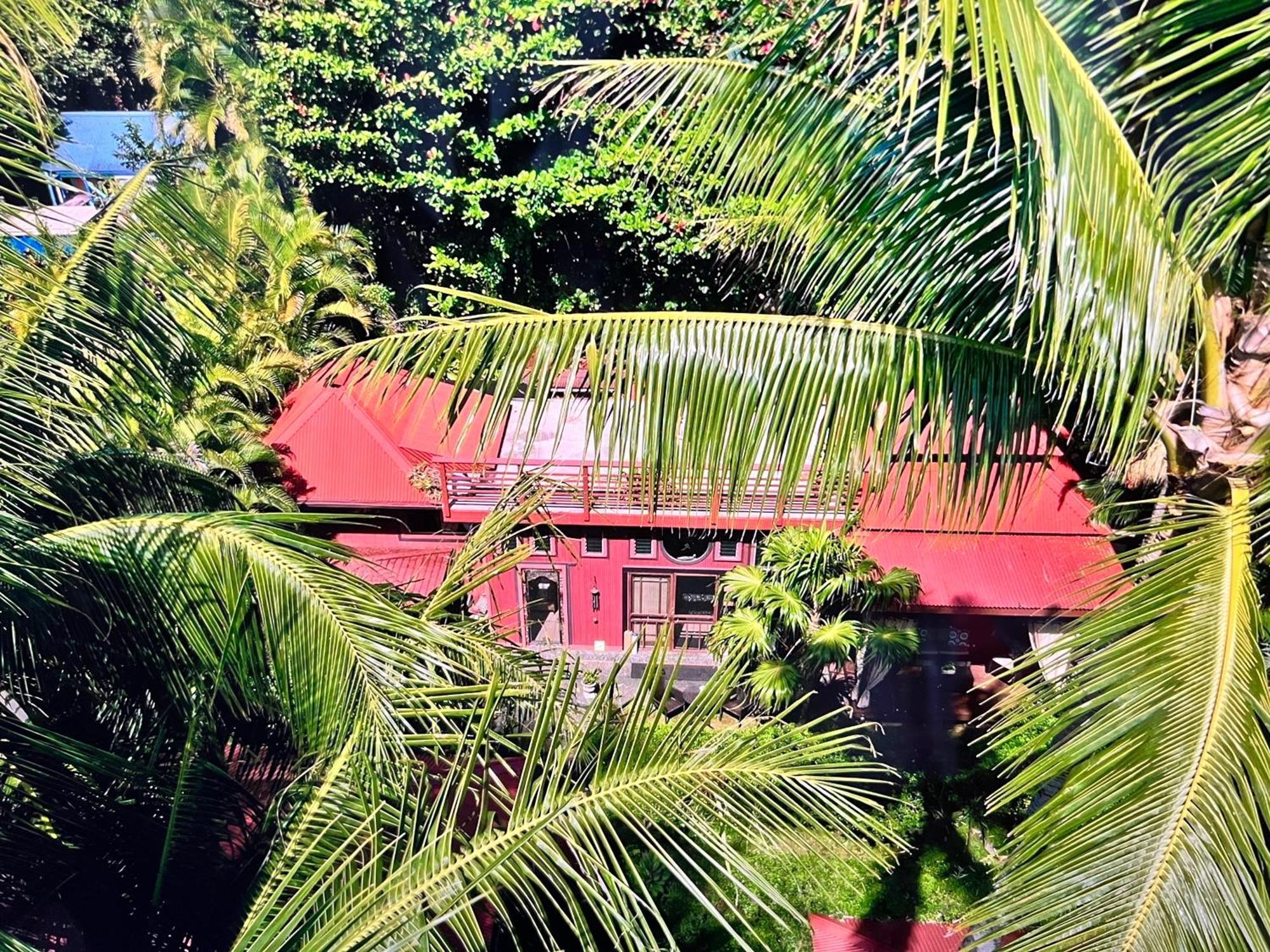 The Bali House And At Hawaii Holiday home