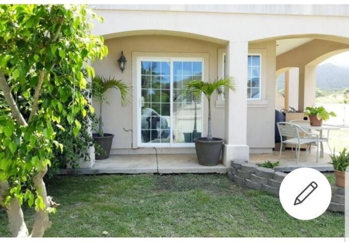 Guest house Robbins Estate Wailuku