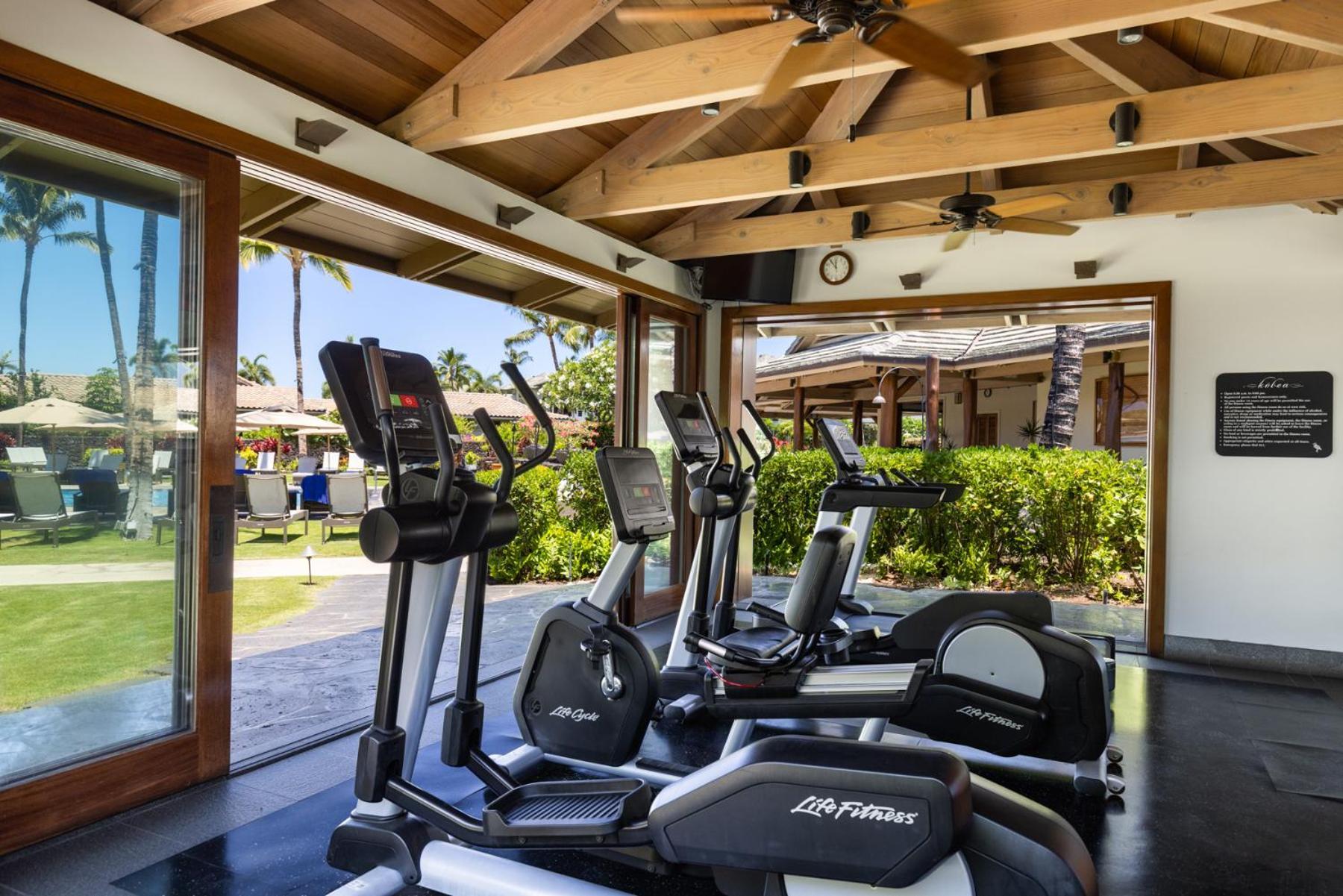 Holiday home Hilton Pool Pass Included, Kolea - Stylish & Comfy Walk To Patio Pool Gym *